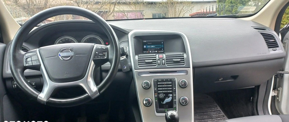 Volvo XC 60 cena 50900 przebieg: 246000, rok produkcji 2013 z Piaski małe 781